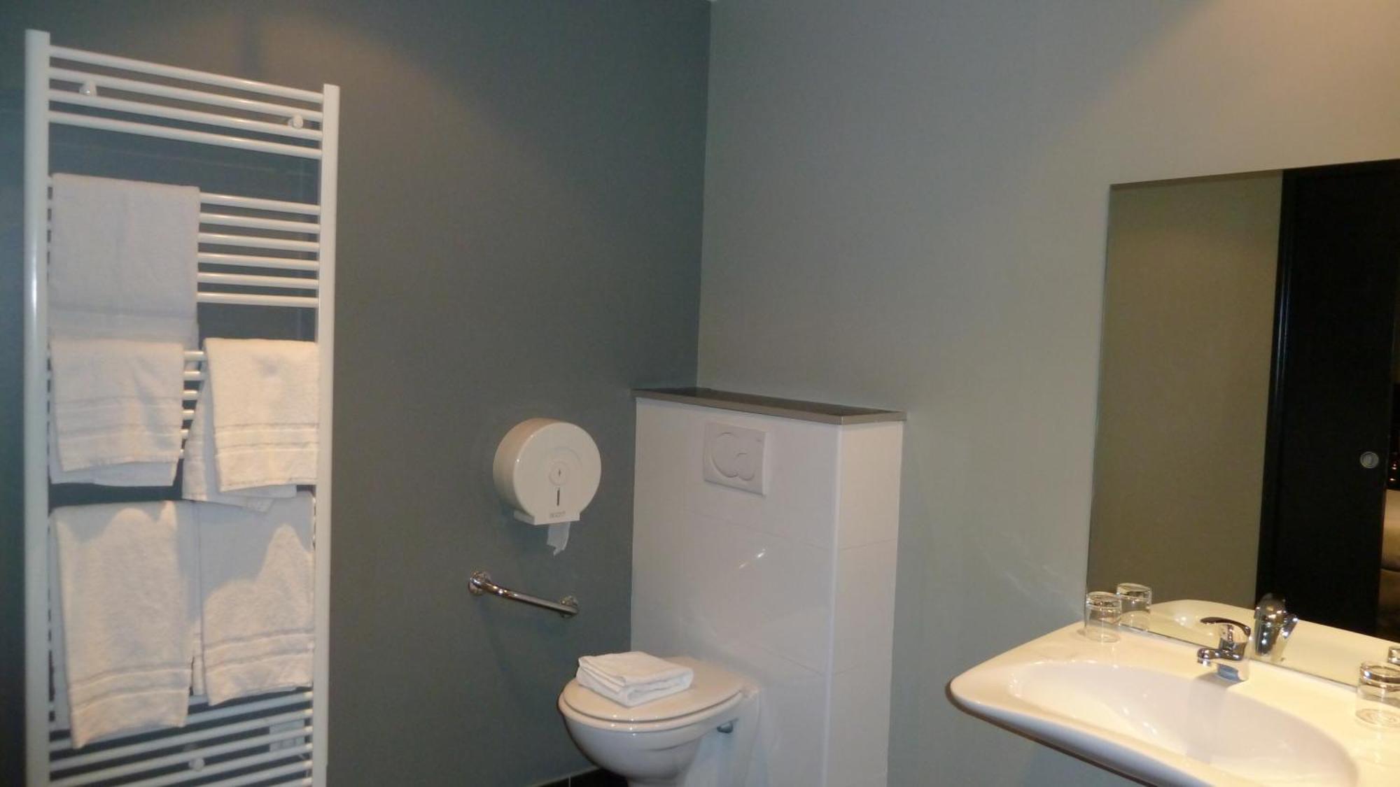Astrid Hotel Ренн Экстерьер фото